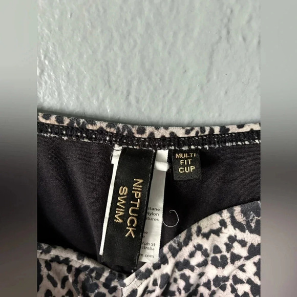 Nip Tuck Swimwear, cheetah print, ruched, one piece, adjustable, swimsuit, USA 6 - Picture 5 of 11
